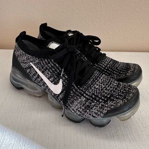 Nike Air Vapormax Black Metalic Knit Stretch Lace Up Sneakers Women’s 8.5